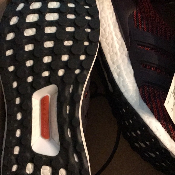 Ultra Boost adidas. Sold out in stores - Picture 2 of 4